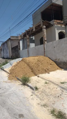 VENDO AREIA, BRITA, TERRA, E OUTROS....