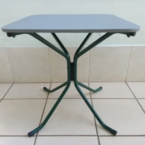 Mesa Quadrada Cor Cinza/Verde Conservada