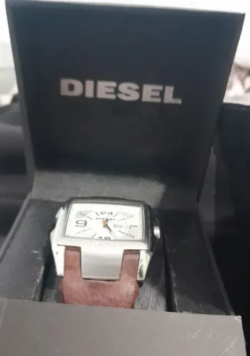 RELOGIO DIESEL ORIGINAL COM PULSEIRA DE COURO MARROM FRETE GRATIS
