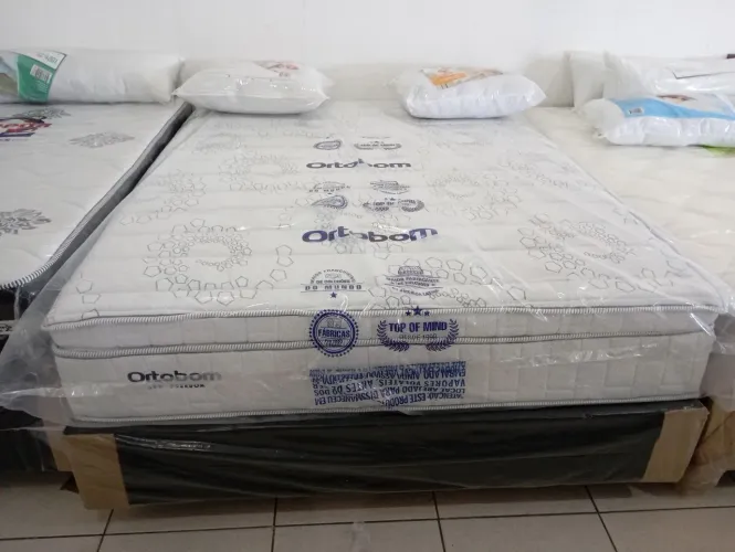 Cama Box Queen Ortobom Freedon de mola ensacada 32cm.