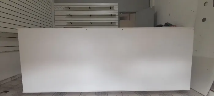 Balcão de loja branco 2,75 m comprimento