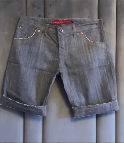 Bermuda jeans tamanho NOVA tamanho 46