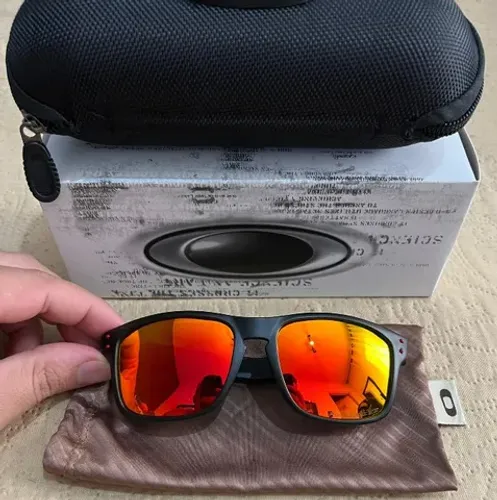 Óculos Oakley Holbrook Matte Black/Lente Ruby Iridium