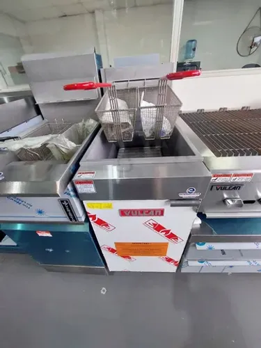 Fritadeira a gás Vulcan LG300 nova pronta entrega 