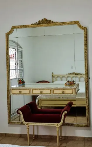 Espelho de Cristal com Penteadeira e Banqueta 