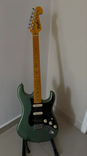 Guitarra Tagima T530