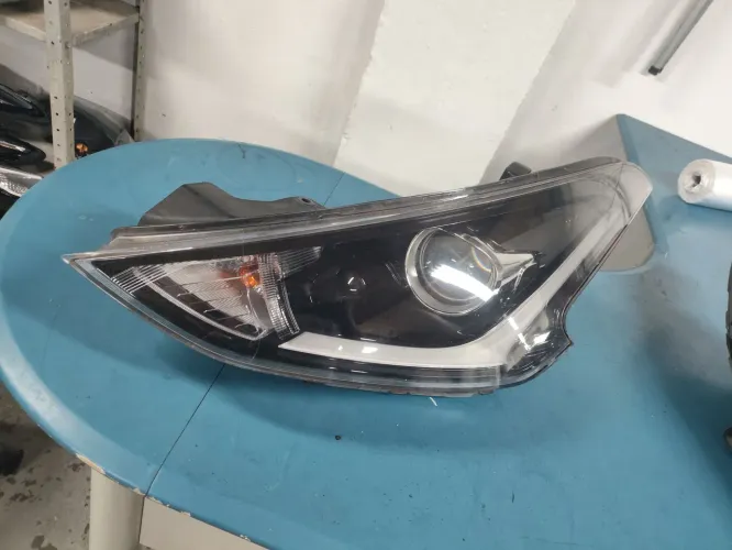 Farol HB20 com DLR led 2020/2022 lado esquerdo