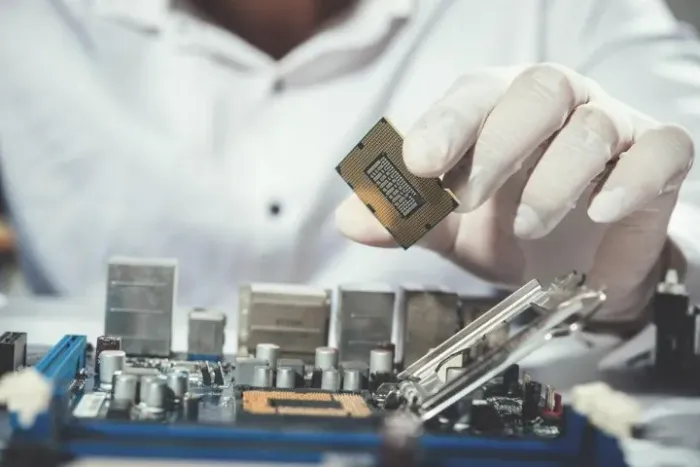 MANUTENÇÃO COMPLETA DE COMPUTADORES - DO REPARO À MONTAGEM PERSONALIZADA 
