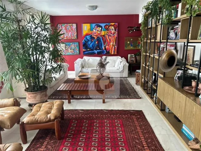 Patrimovel vende apartamento de 4 quartos no melhor trecho de Ipanema