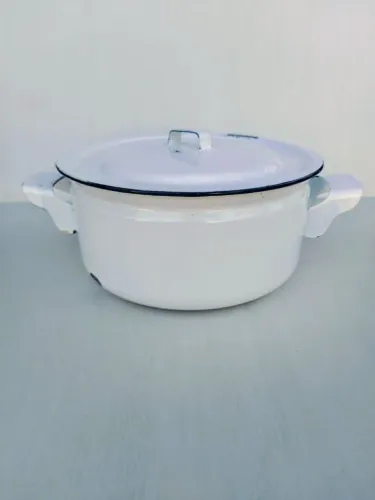 Panela de Aço esmaltado em ágata branca