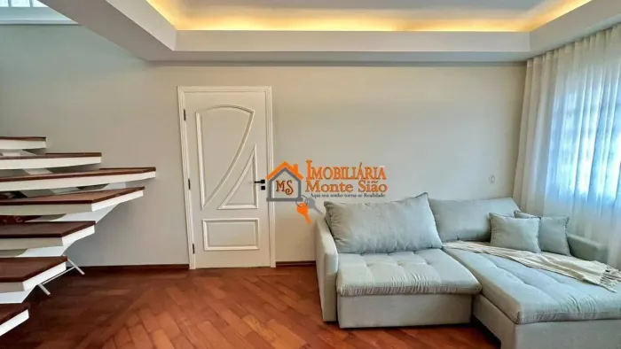 Sobrado Reformado 187m² com Área Gourmet e 5 Vagas  Próx. Bosque Maia