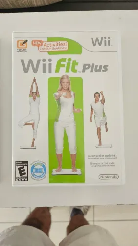 Wii Fit Plus Balance Board + Jogo para Wii