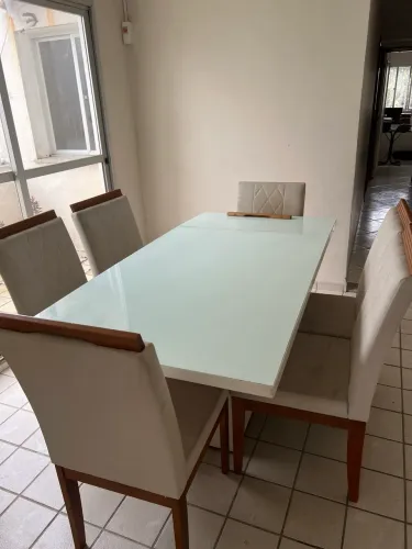 Mesa de jantar 6 lugares 