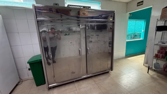 Refrigerador industrial Gelopar de aço inox 