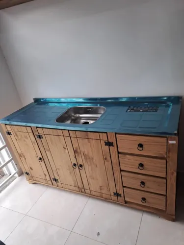 Balcão de Pia de 1,60 cm com tampo em Inox