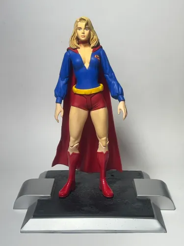 Supergirl Alex Ross - Liga da Justiça DC Direct
