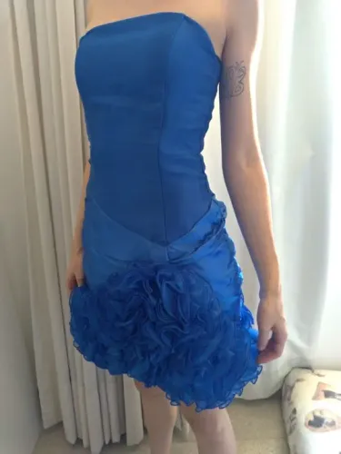 Vestido de festa curto na cor azul tamanho PP