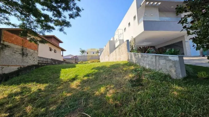 Terreno a venda com 537mts no Condomínio Terras de São Francisco em Vinhedo