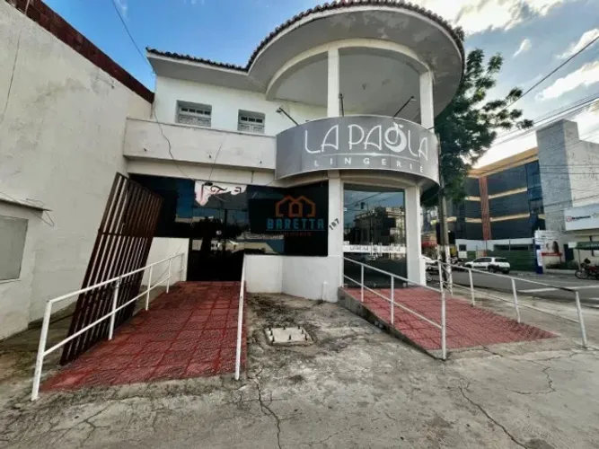 CÓD: 2088. Prédio de Esquina para Locação no bairro Centro.