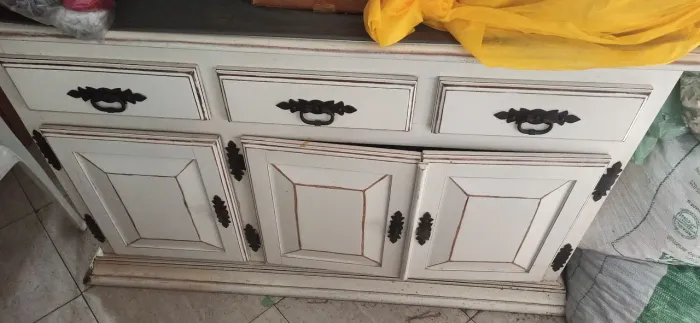 Armário antigo branco Vintage em madeira maciça