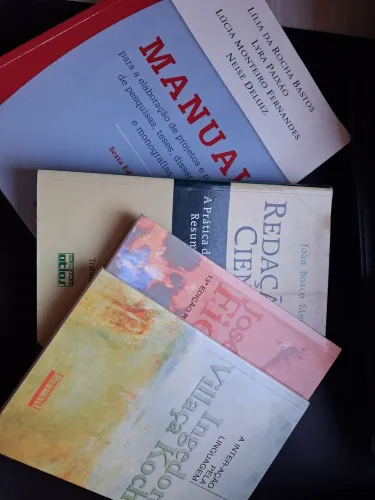 Livros Acadêmicos - Manual, Redação Científica e afins
