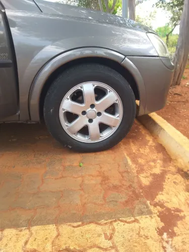 track fild roda 15 com pneus meia vida