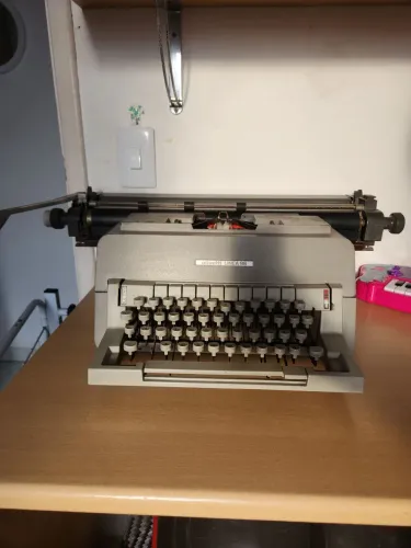 Máquina de datilografia 