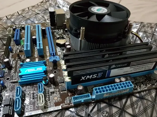 Kit Asus P8B75-M + Intel I7 3770 + 16GB Corsair XMS3