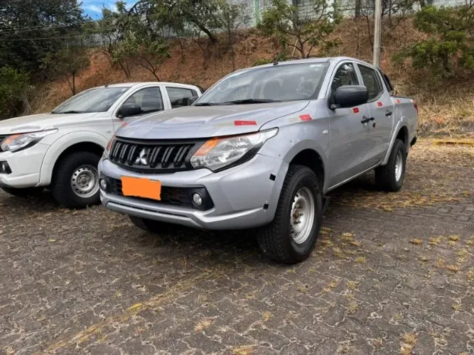 MITSUBISHI / L200 TRITON GL 2,4 CD MEC - 2023