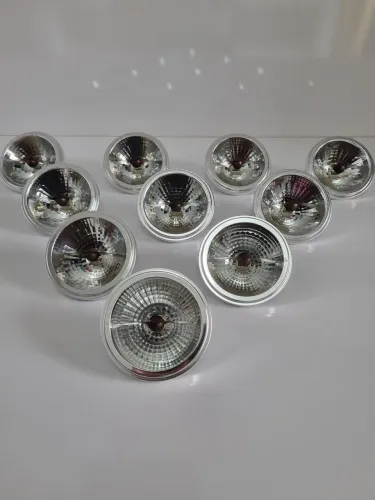 Lâmpada AR111 12V 50W 24º 3000K 41835 FL 4000H. 10 lâmpadas por 100,00.