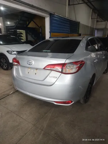 sucata yaris sedan 2025