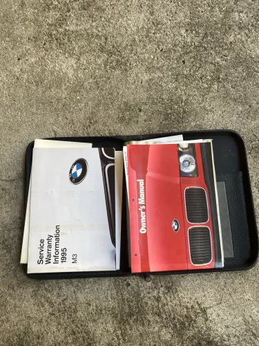 Kit completo de Manuais Originais da BMW M3, ano 1995!
