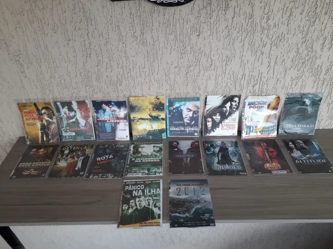 LOTE  com 18 Filmes.