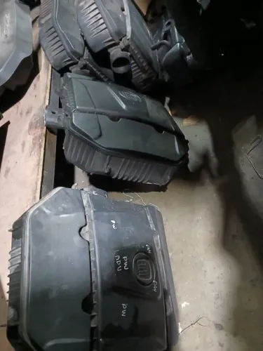 Caixa de Ar Filtro de Ar motor  etorq fiat 