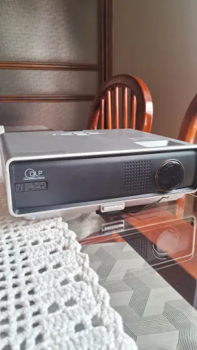 Projetor de imagens LG