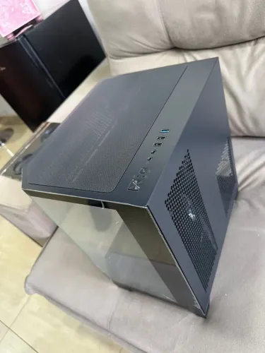 Gabinete gamer angular
