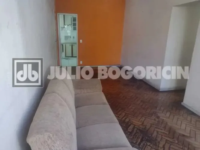 JULIO BOGORICN VENDE RUA CAMPOS SALES 3 QUARTOS COM VAGA