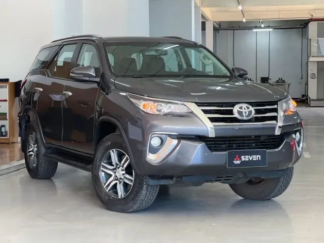 Toyota Hilux SW4 SRV 4X2 2.7 Flex 16V Aut. 2019