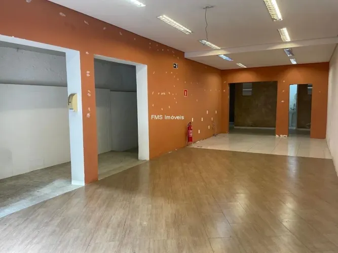 Locação de Loja Comercial em Moema, São Paulo-SP: 1 Sala, 1 Banheiro, 3 Vagas Garagem, 90m