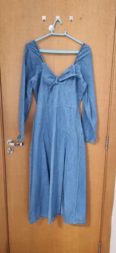 Vestido Midi Jeans Longo com Decote em V