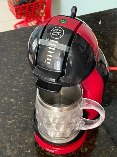 Cafeteira Nescafé Dolce Gusto Arno 220V - Vermelha/Preta