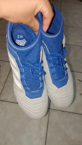 Chuteira Adidas Predator número 43
