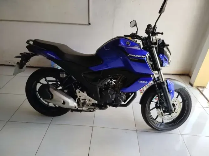 FZ15 2024 Azul.