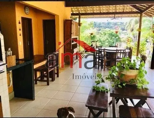 Casa à venda no bairro Condomínio Vale do Ouro em Ribeirão das Neves/MG
