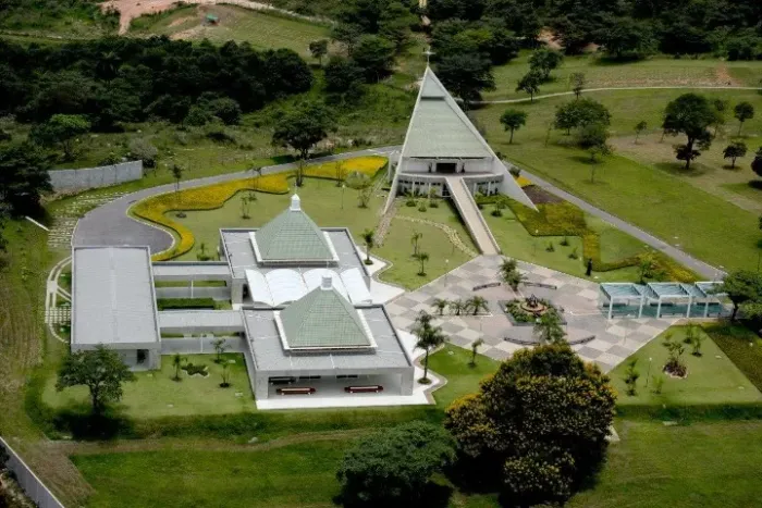 Jazigo perpétuo Cemitério Parque Renascer em Contagem MG