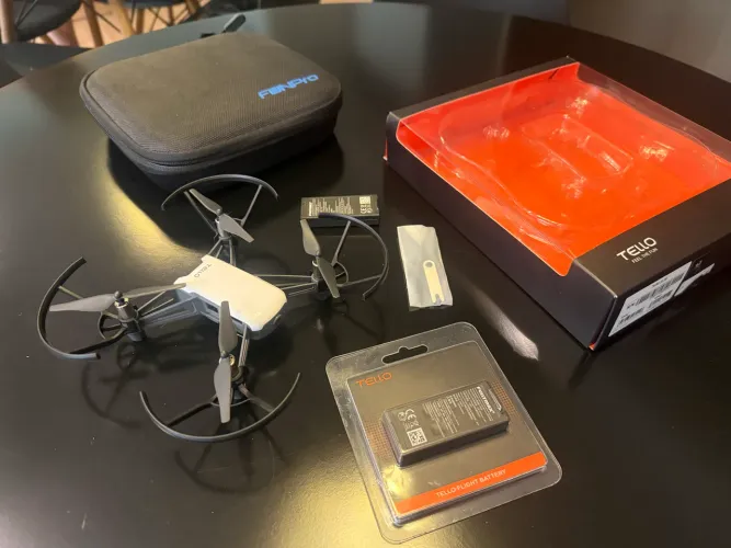Drone Dji Tello Novíssimo na caixa! Com case e bateria extra!