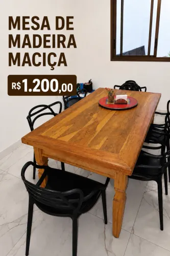 Mesa de madeira maciça