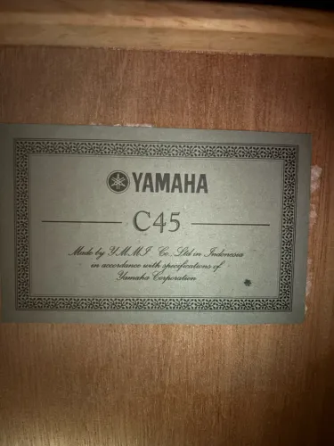Yamaha C45 Original + Capa