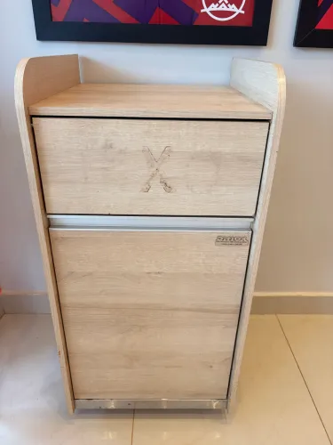 Lixeira de madeira e inox 150L para sorveteria