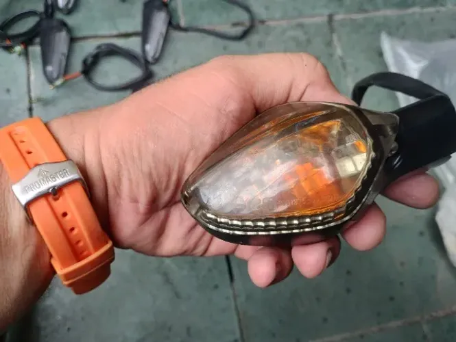 Pisca Dianteiro Esquerdo Original Honda Cbr600 2011 (Usado)